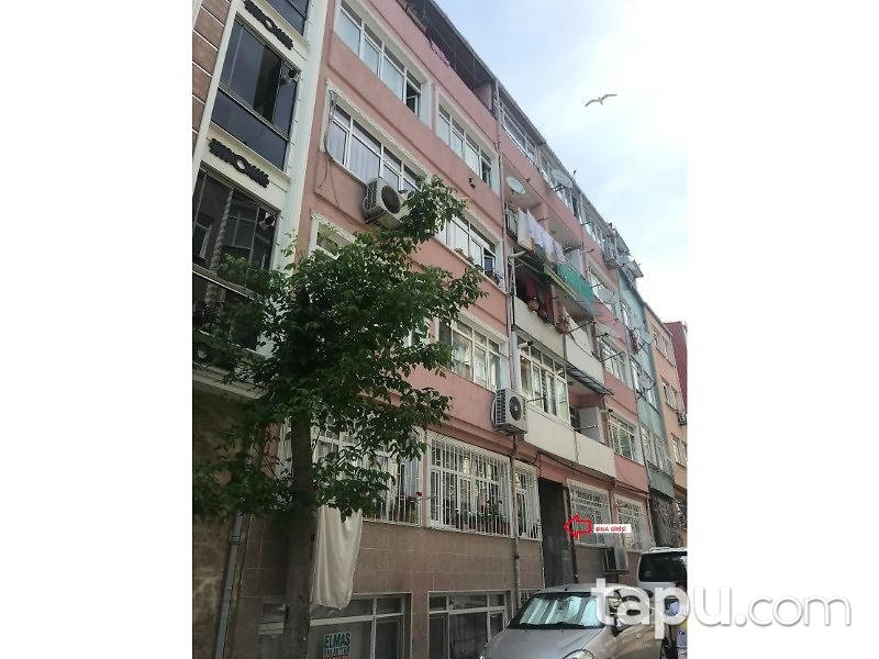 İstanbul Fatih Seyyid Ömer Mahallesinde 72 m2 Daire