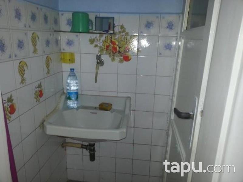 Bursa Yıldırım Şükraniye Mahallesinde Bahçeli 2 Katlı Kargir Ev