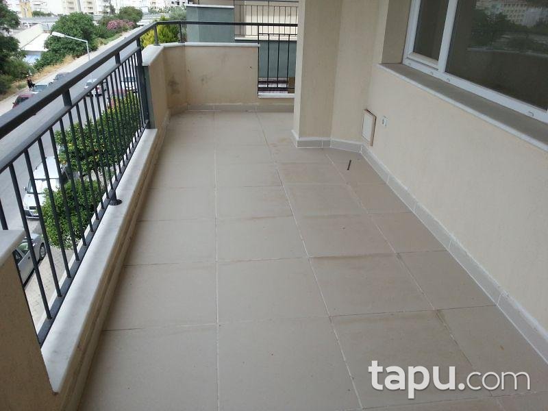 Aydın Kuşadası Kadınlar Denizi Mahallesinde 3+1 Daire