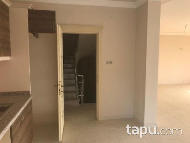 Aydın Kuşadası Soğucak Mahallesinde 296m2 Tripleks Daire