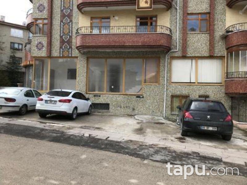 Ankara Gölbaşı Bahçelievler Mahallesinde 206 m2 Depolu Dükkan