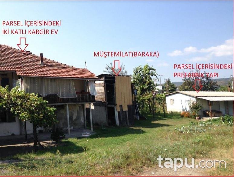 Düzce Kaynaşlıda 2 Adet Müstakil Kargir Ev ve Arsası