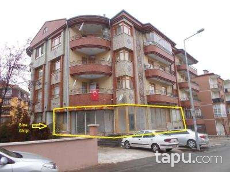 Ankara Gölbaşı Bahçelievler Mahallesinde 206 m2 Depolu Dükkan