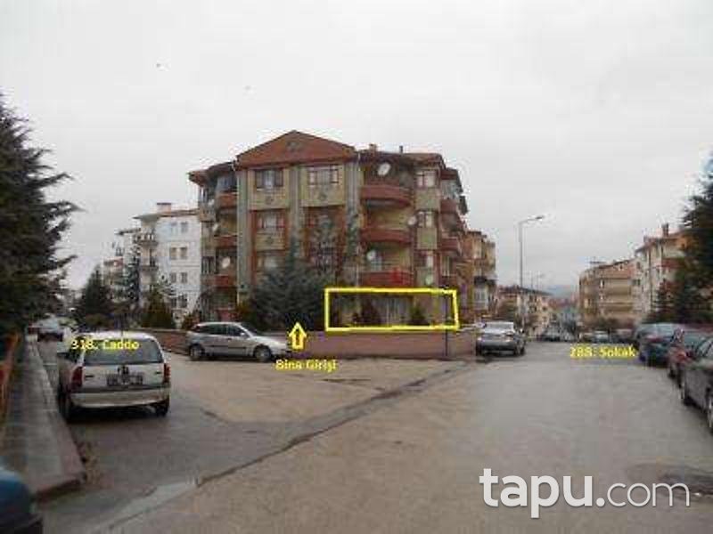 Ankara Gölbaşı Bahçelievler Mahallesinde 206 m2 Depolu Dükkan