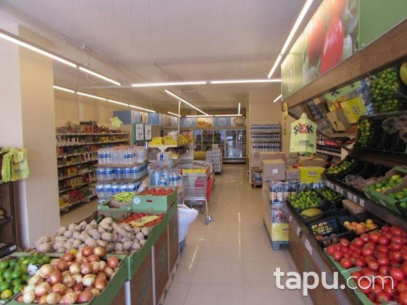 Yalova Adnan Menderes Mahallesinde 518 m2 Depolu Kiracılı Dükkan