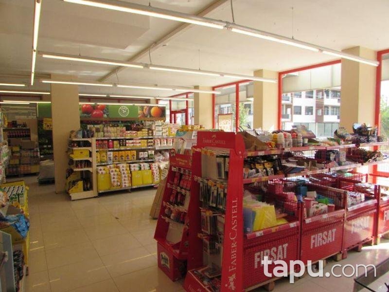 Yalova Adnan Menderes Mahallesinde 518 m2 Depolu Kiracılı Dükkan