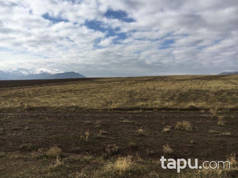 Bitlis Tatvan Karşıyaka Mahallesinde 871 m2 İmarlı Arsa