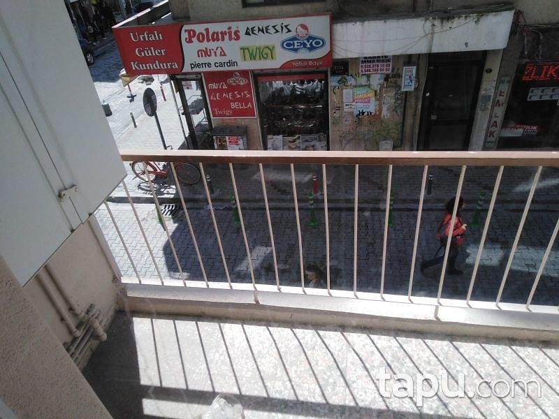 İzmir Karşıyaka Donanmacı Mahallesinde 123 m2 3+1 Daire