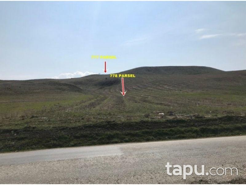 Çorum Sungurlu Derekışla Köyü Gökyar Mevkiinde 10600 m2 Tarla