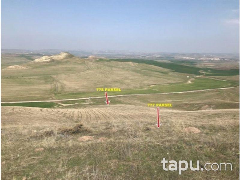 Çorum Sungurlu Derekışla Köyü Gökyar Mevkiinde 10600 m2 Tarla