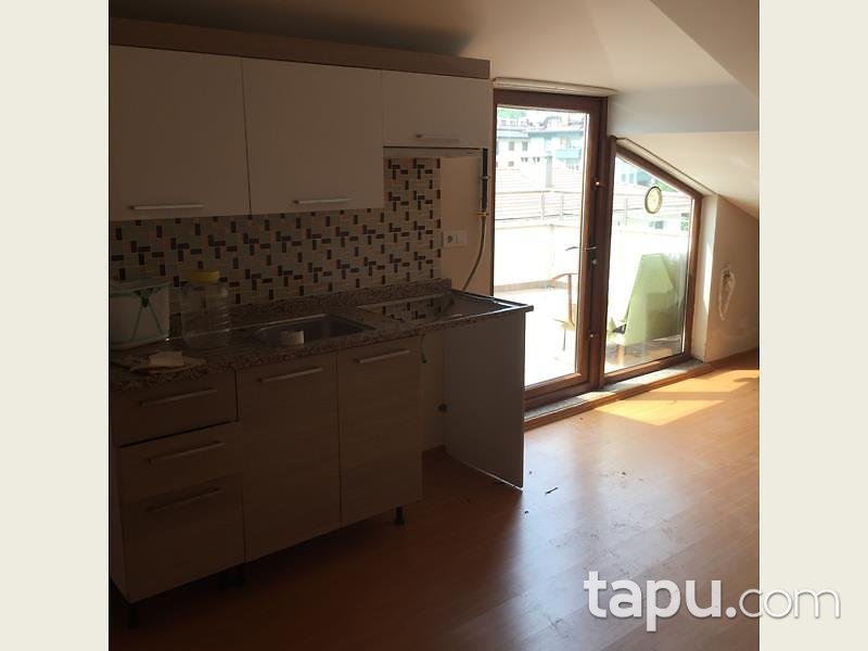 İstanbul Üsküdar Ferah Mahallesinde 6+2 Dubleks Daire