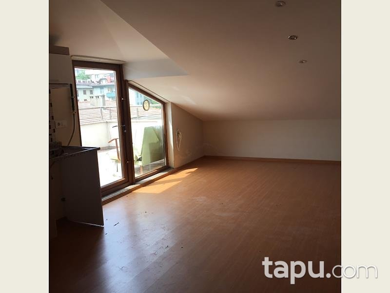 İstanbul Üsküdar Ferah Mahallesinde 6+2 Dubleks Daire