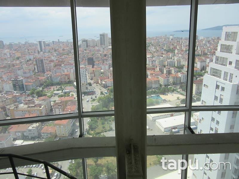 İstanbul Kartal Kuleleri'nde Adalar ve Deniz Manzaralı 702m2 Ofis