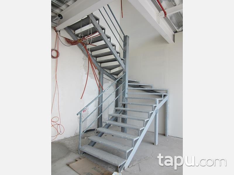 İstanbul Kartal Kuleleri'nde Adalar ve Deniz Manzaralı 702m2 Ofis