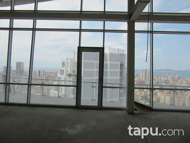 İstanbul Kartal Kuleleri'nde Adalar ve Deniz Manzaralı 702m2 Ofis