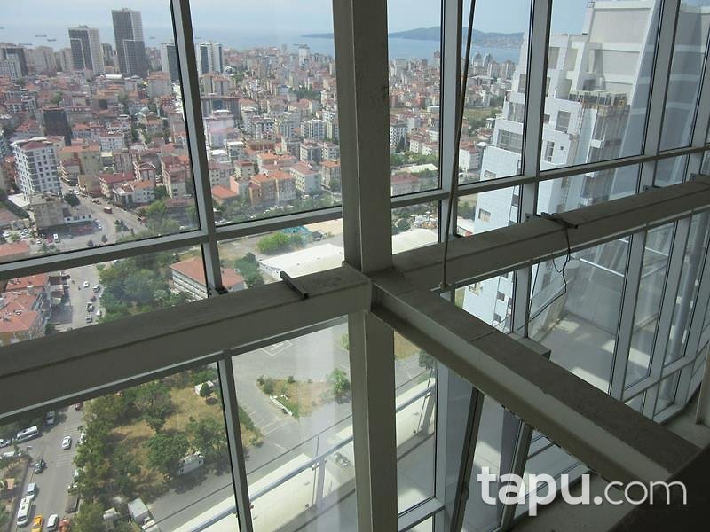 İstanbul Kartal Kuleleri'nde Adalar ve Deniz Manzaralı 702m2 Ofis