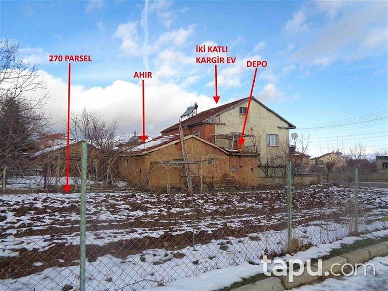 Konya Doğanhisar Hürriyet Mahallesinde 2 Katlı Bina