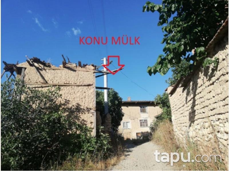 Bilecik Söğüt Yakacık Köyünde 2 Katlı Bahçeli Ev