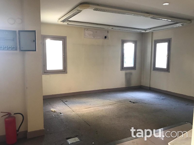 İstanbul Kadıköy Erenköy Mahallesinde 3 Katlı Köşk
