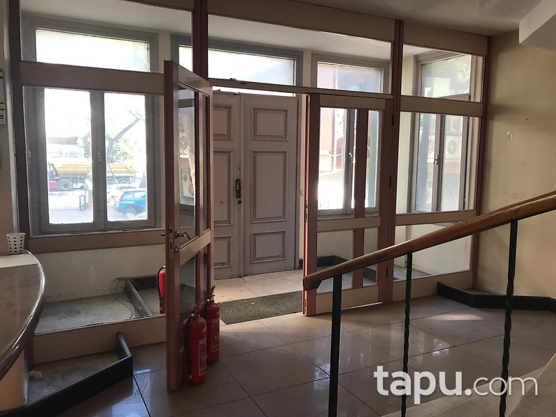 İstanbul Kadıköy Erenköy Mahallesinde 3 Katlı Köşk