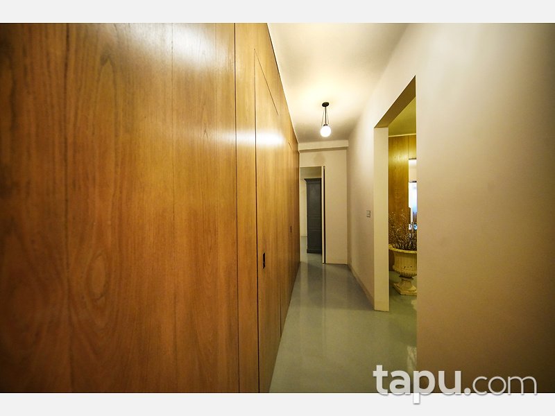 Beyoğlu Ömer Avni Mahallesi Ekselsiyor Apartmanında Deniz Manzaralı 3+1 Daire