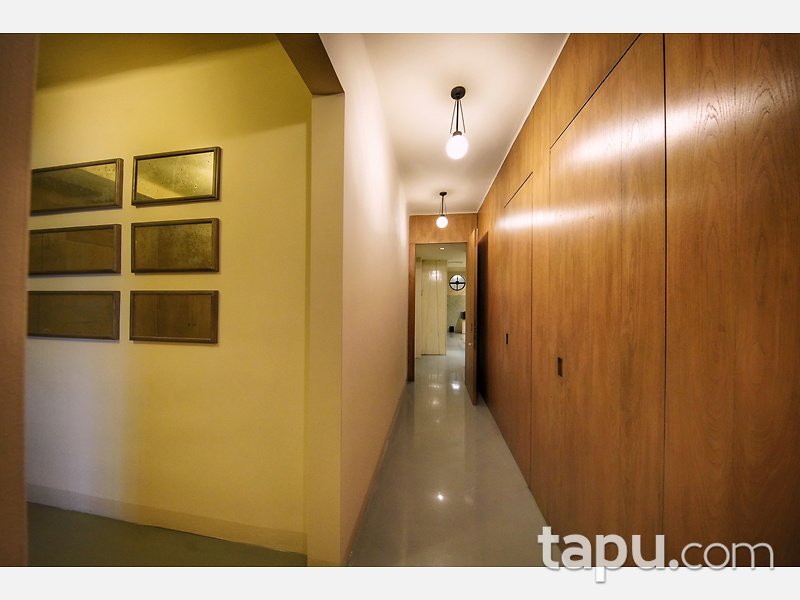 Beyoğlu Ömer Avni Mahallesi Ekselsiyor Apartmanında Deniz Manzaralı 3+1 Daire