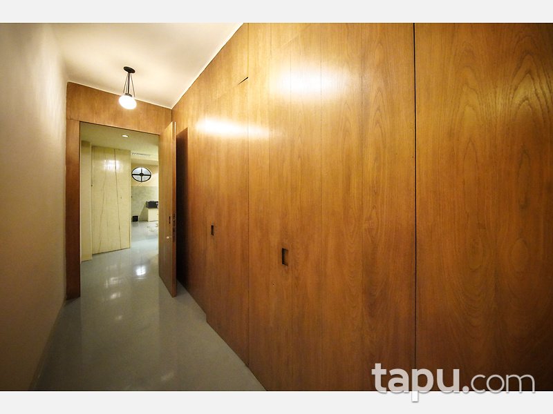 Beyoğlu Ömer Avni Mahallesi Ekselsiyor Apartmanında Deniz Manzaralı 3+1 Daire