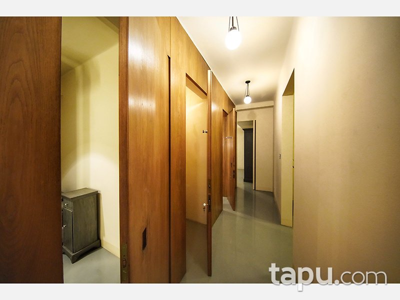 Beyoğlu Ömer Avni Mahallesi Ekselsiyor Apartmanında Deniz Manzaralı 3+1 Daire