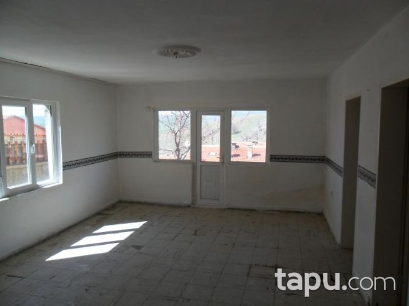 Ankara Elmadağ Hasanoğlan Mahallesi Belmak Evleri Sitesinde 3+1 Daire