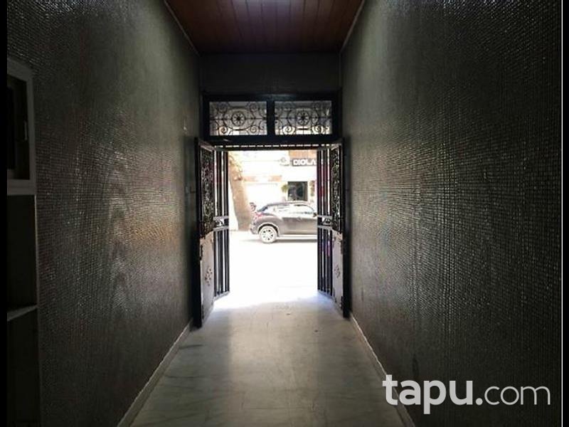 İzmir Konak İsmet Kaptan Mahallesinde 86 m2 Büro