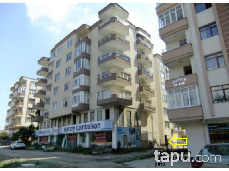 Kocaeli Gölcük Atatürk Mahallesinde 150 m2 Dükkan