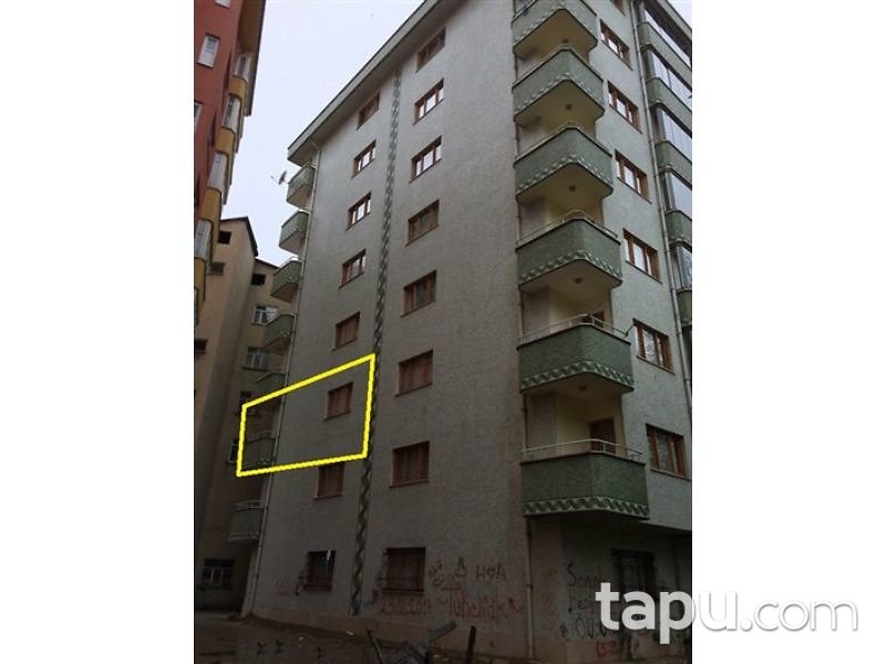 Gümüşhane Karşıyaka Mahallesi Görkem Konut Yapı'da 3+1 Daire