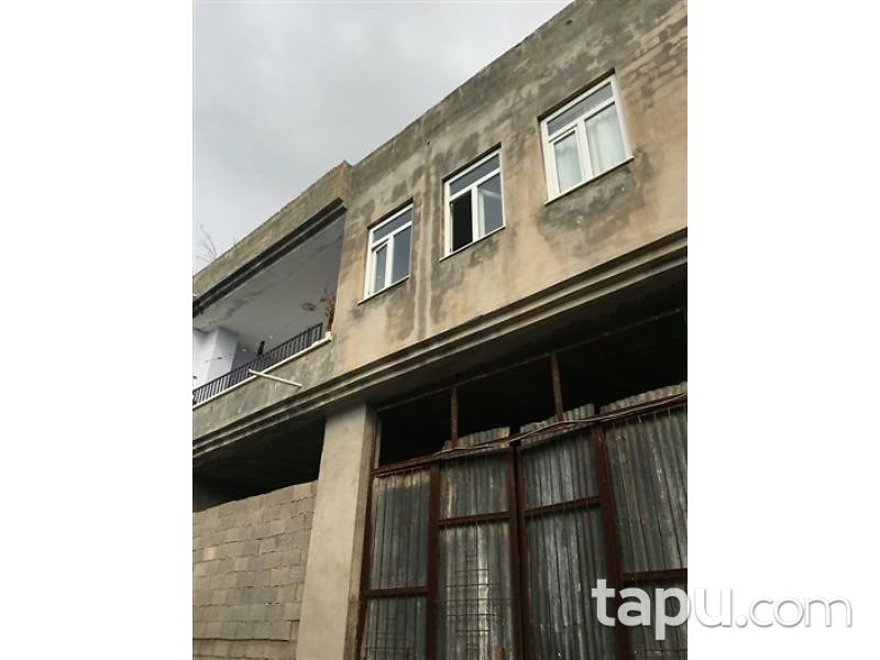 Adıyaman Gerger Kelaşan Mahallesi'nde 323 m2 2 Katlı Bina