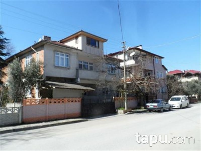 Sakarya Geyve Yörükler Mahallesinde 3+1 132m2 Daire
