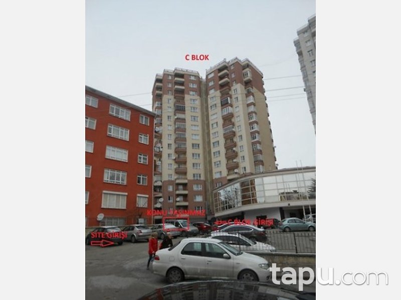 Ankara Keçiören Yakacık Mahallesi Şenlik Köy Bloklarında 47 m2 Dükkan