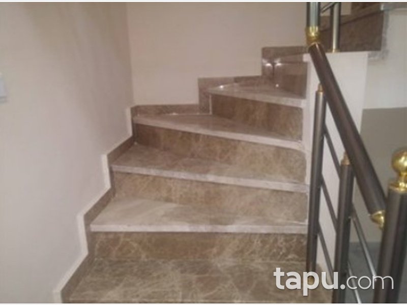 Kırklareli Karakaş Mahallesinde 195 m2 Çatı Piyesli Daire