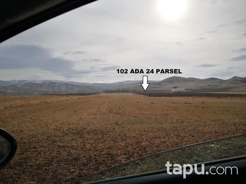 Sivas Gemerek Ekizce Köyünde 15 Dönüm Tarla