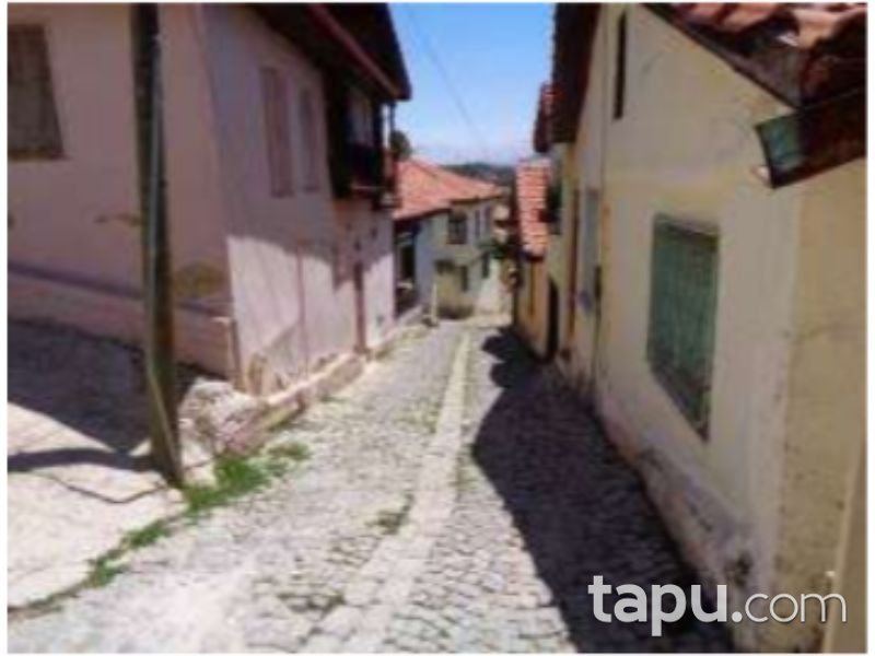 Antalya Elmalı Tahtamescit Mahallesinde 130 m2 Hisseli Kargir Ev