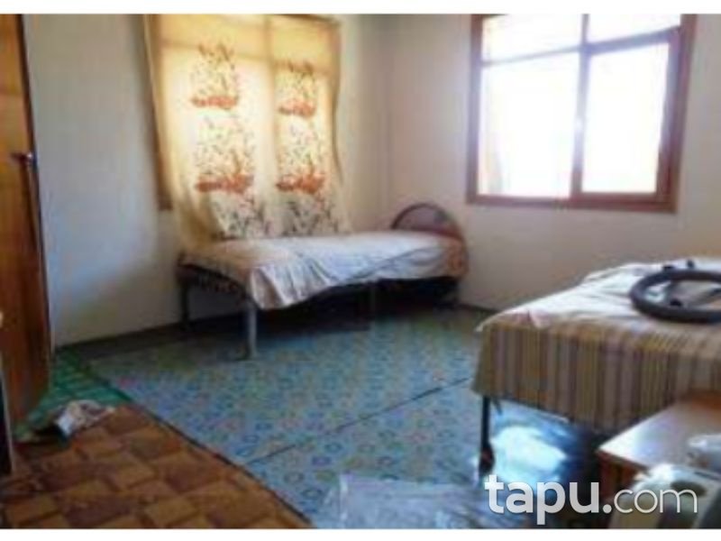 Antalya Elmalı Tahtamescit Mahallesinde 130 m2 Hisseli Kargir Ev