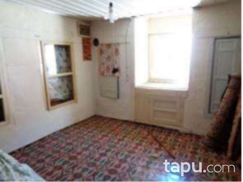 Antalya Elmalı Tahtamescit Mahallesinde 130 m2 Hisseli Kargir Ev