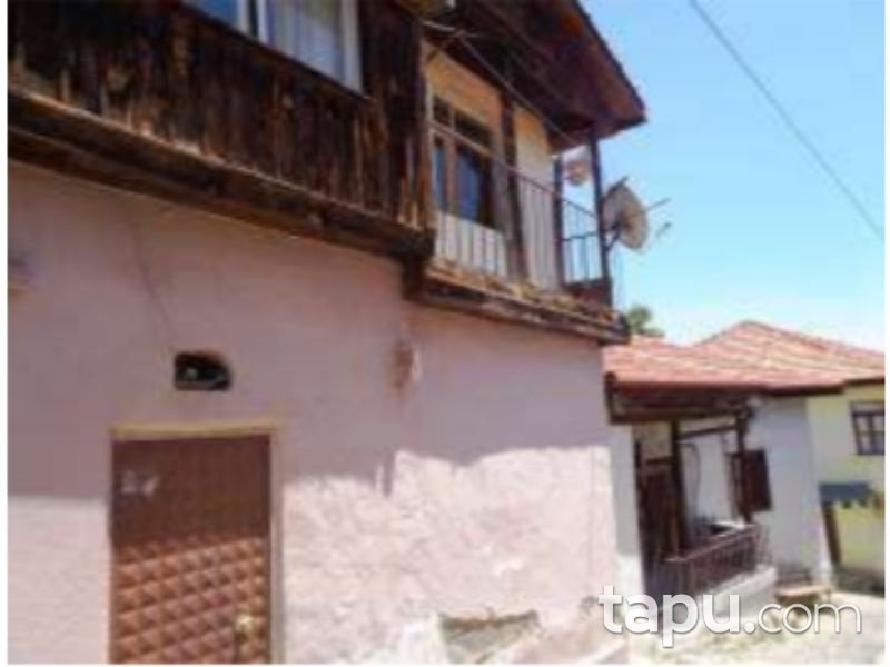 Antalya Elmalı Tahtamescit Mahallesinde 130 m2 Hisseli Kargir Ev