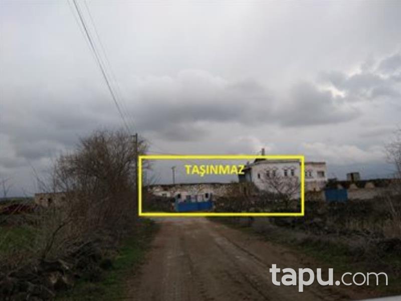 Nevşehir Merkez Çiftlik Köyünde 2 Katlı Taş Ev