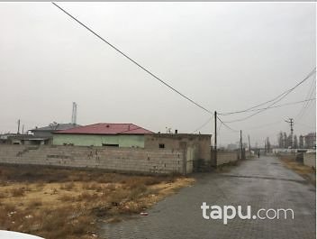 Iğdır Merkez Cumhuriyet Mahallesinde 512m2 İmarlı Arsa Üzerinde Bina