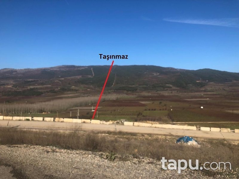 Bilecik Osmaneli Çerkeşli Köyünde 4207 m2 Tarla