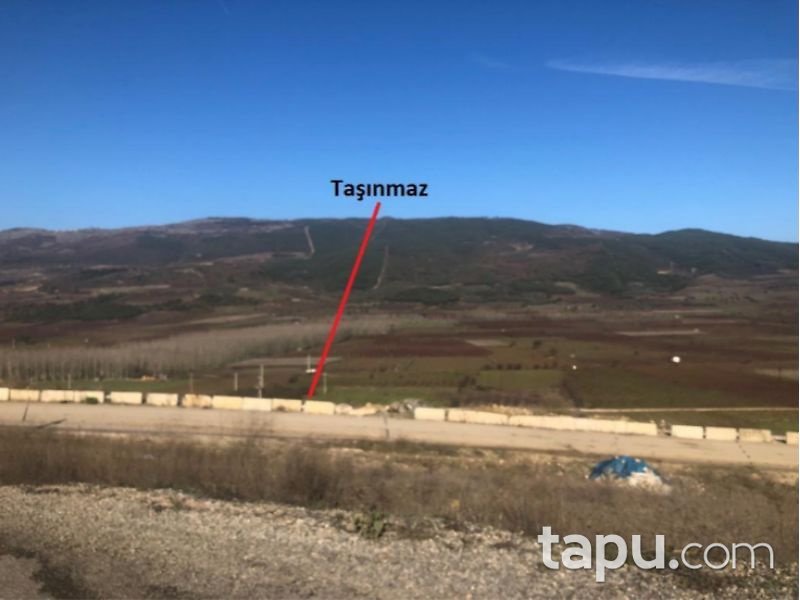 Bilecik Osmaneli Çerkeşli Köyünde 4207 m2 Tarla