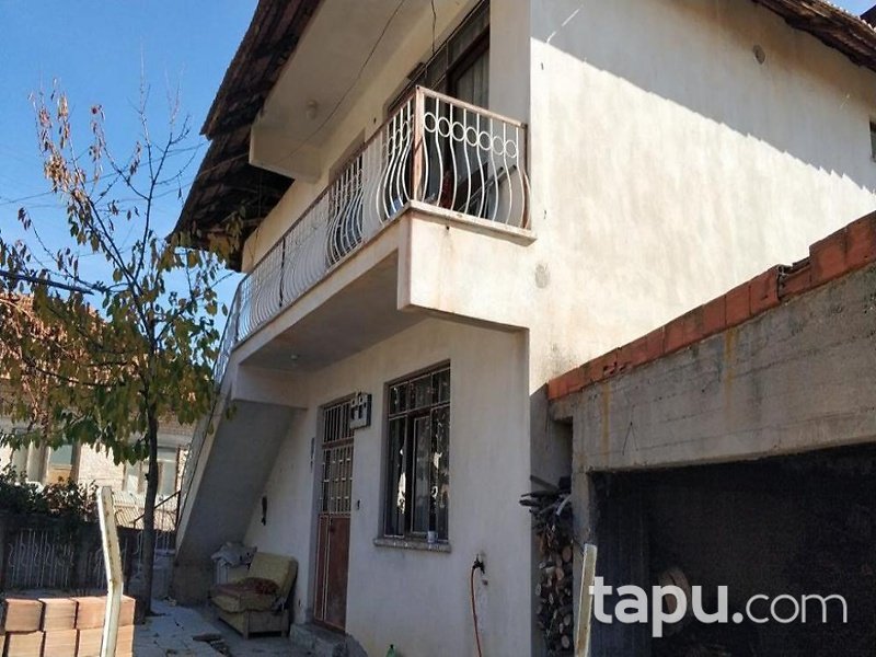 Burdur Çavdır Büyükalan Köyünde 260m2 2 Katlı Kagir Ev ve Arsası