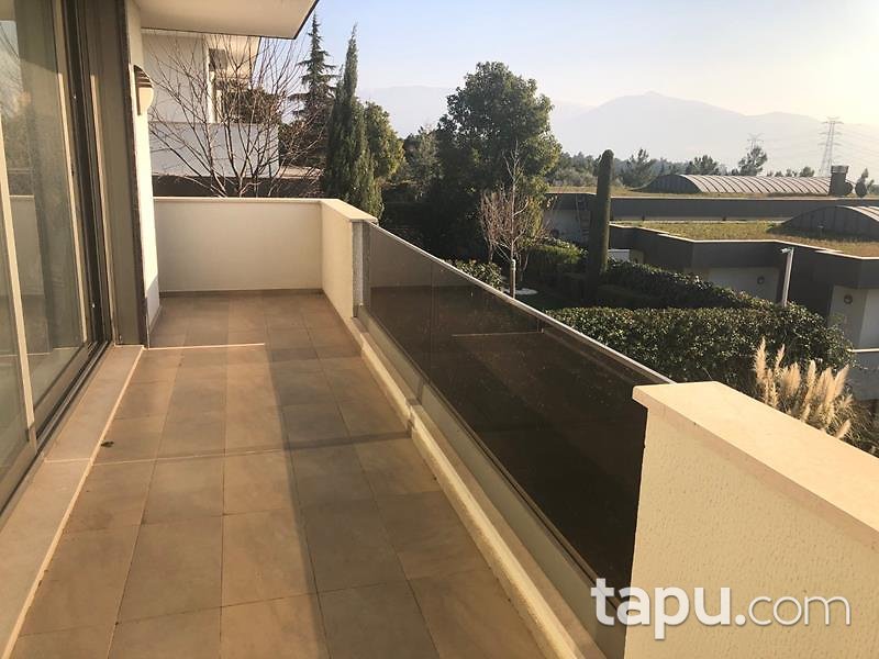 İzmir Bornova Erzene 'de 6+1 Tripleks Villa