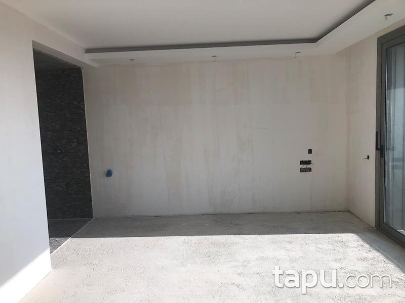 İzmir Bornova Erzene 'de 6+1 Tripleks Villa