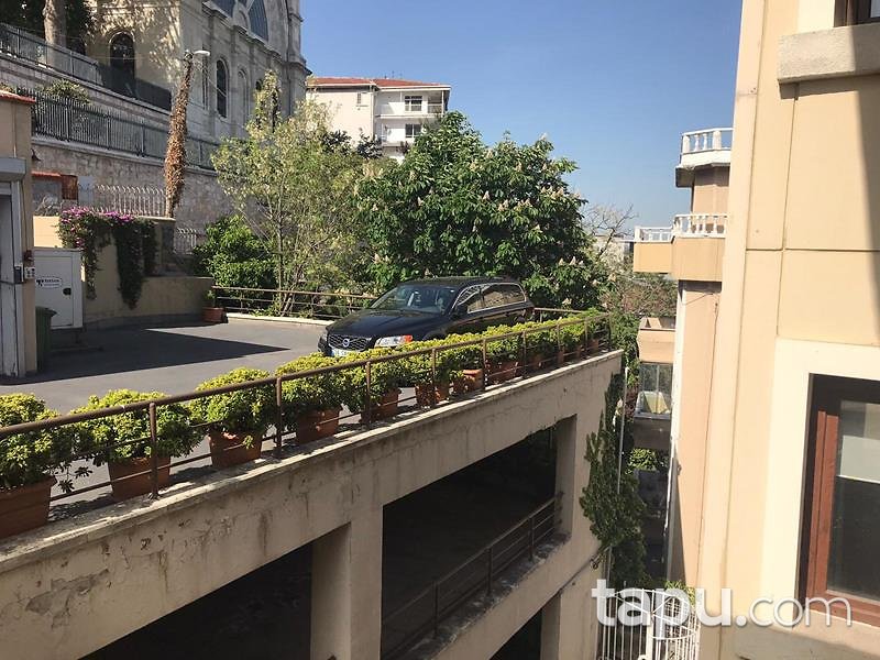 Pürtelaş Hasan Efendi Mahallesinde 4+1 Kiracılı Otoparklı Manzaralı Daire