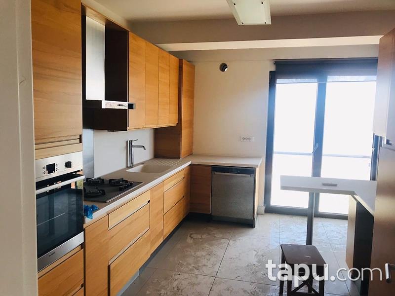 Pürtelaş Hasan Efendi Mahallesinde 4+1 Kiracılı Otoparklı Manzaralı Daire